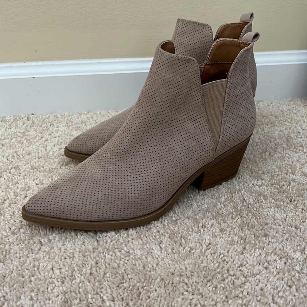 Universal Thread Booties (Target) - Picture 3 of 4